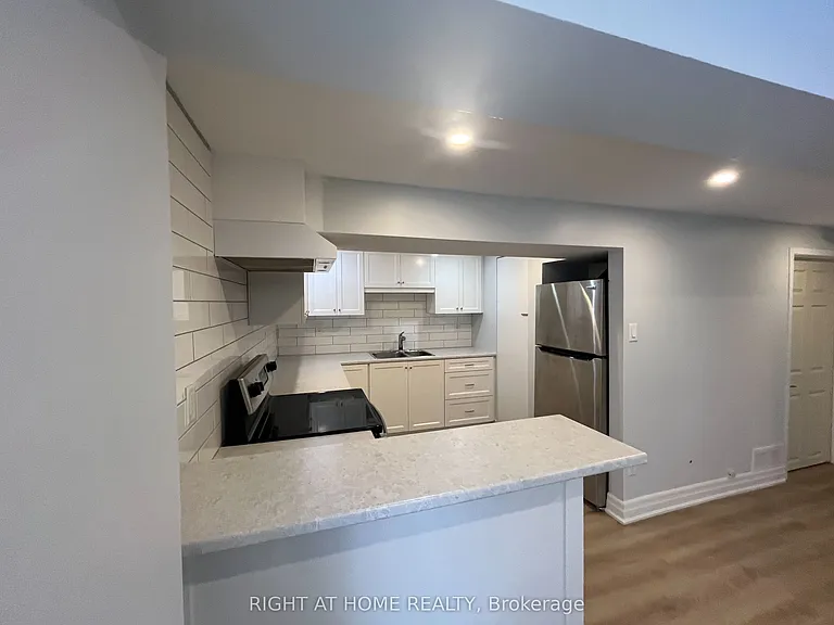 4203 Wheelwright Cres — Photo 5