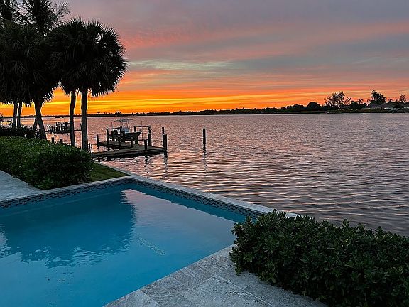 4th image of 1860 Cutlass Cove Dr