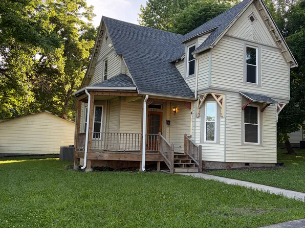 402 N Linn St, Fayette, MO 65248