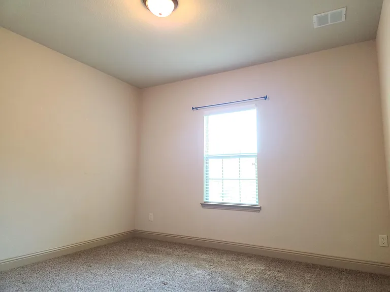 1016 Taylor Dr — Photo 29