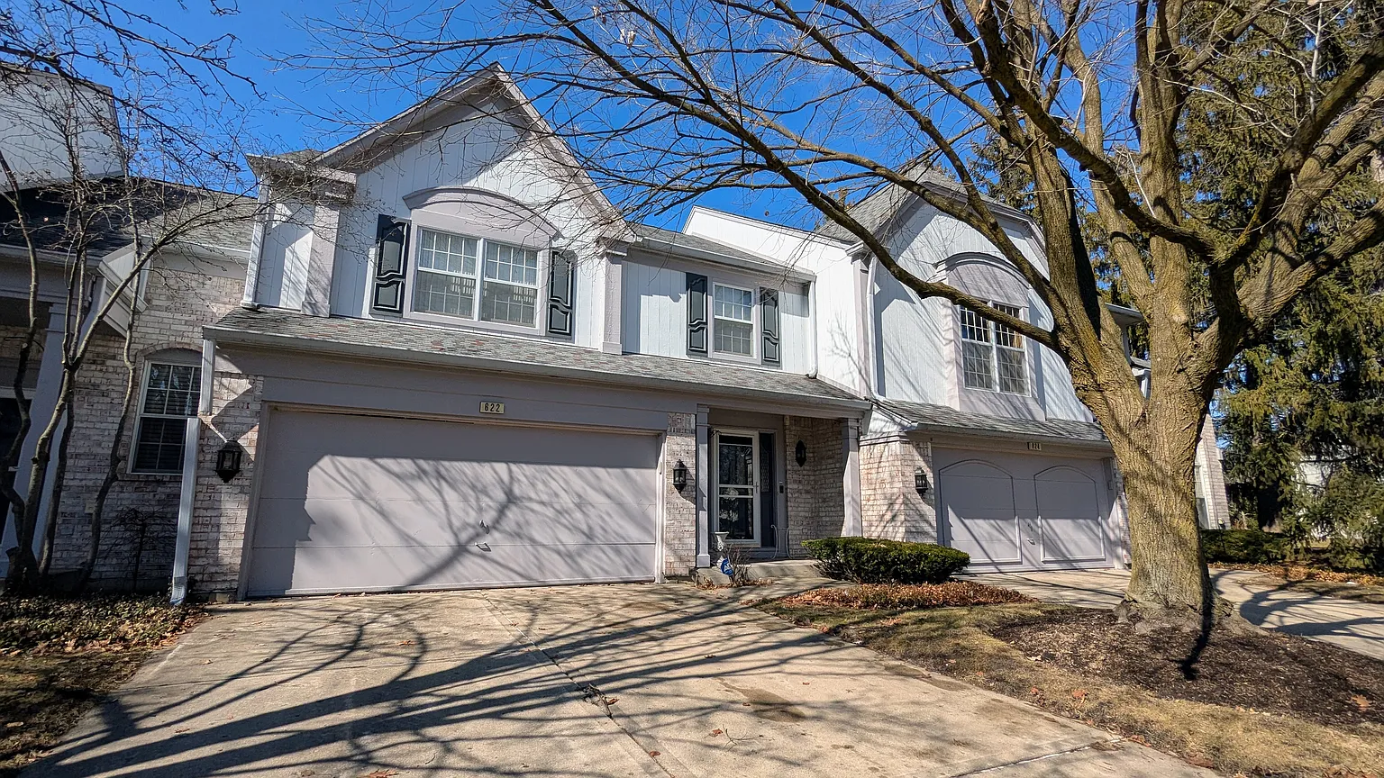 622 Marseilles Cir photo 1