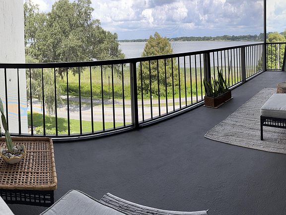 Screened double balcony overlooking Lake Howard