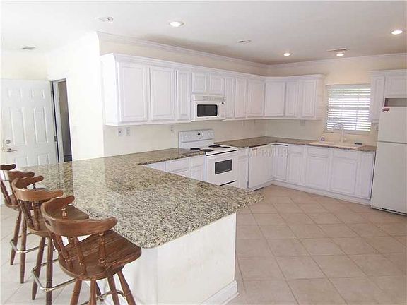 5th image of 10213 N Valle Dr