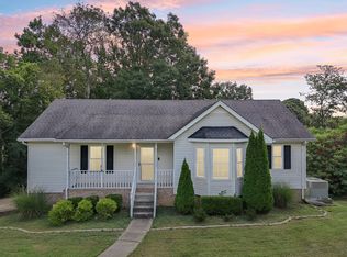 1052 Shadowbrook Dr, Greenbrier, TN 37073
