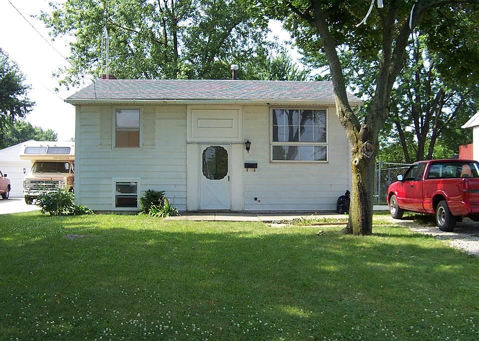 1st image of 857 Savannah Dr
