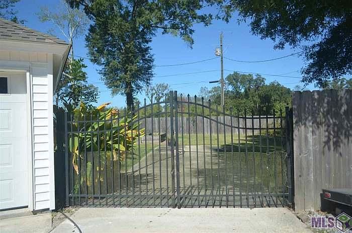 1st image of 40304 Sycamore Ave