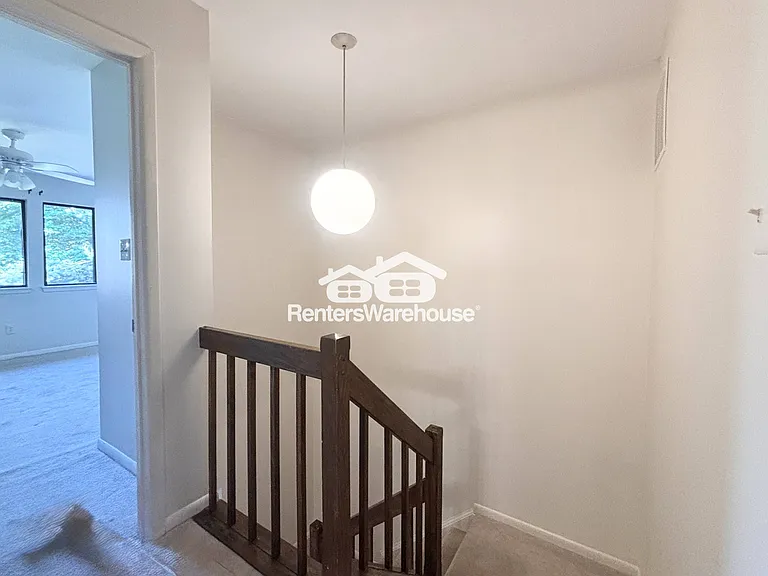 20469 Waters Point Ln — Photo 13