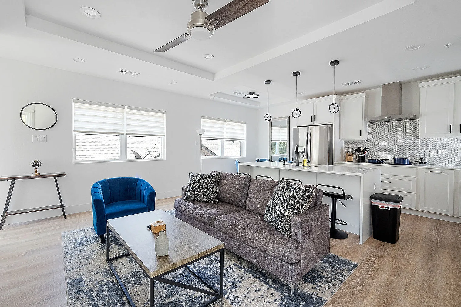 2 bed, 3.0 bath, 1140 sqft, $2,617 — Photo 1