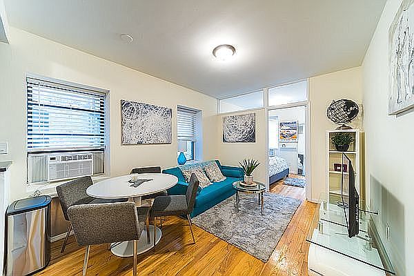 1st image of 506 Amsterdam Ave #1