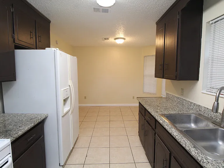 7859 Bay Meadows Dr — Photo 11