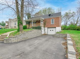 2003 Meadow Ln, Jefferson City, MO 65109