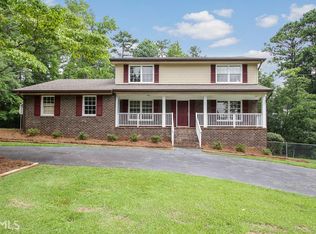 12 Hawthorne Dr, Newnan, GA 30263