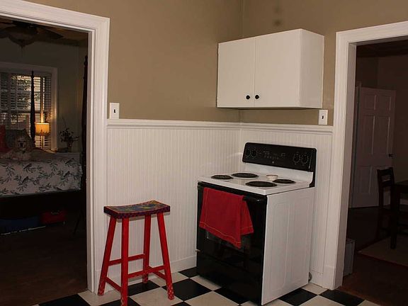 3rd image of 1404 Bellevue Ave