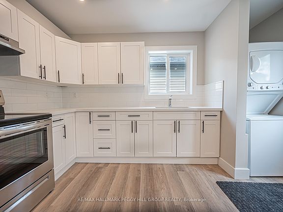 2nd image of 176 Cundles Rd W