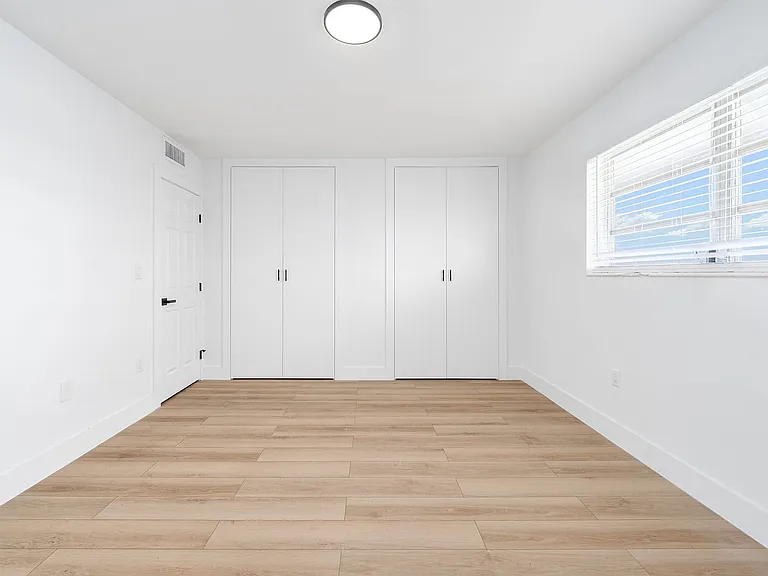 39-web-or-mls-LakeShore_Presidential_DSC6998