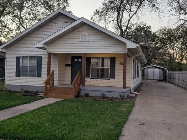 206 S Washington St, West, TX 76691