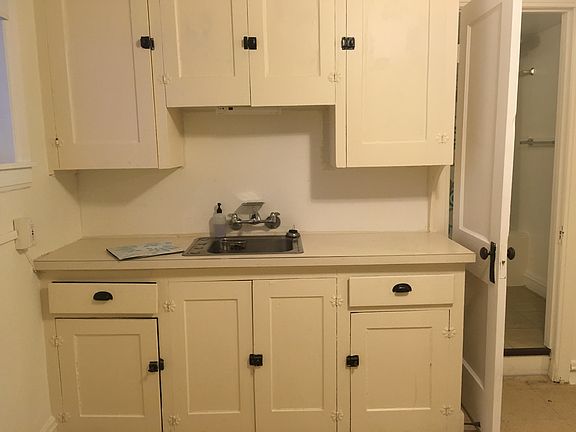2nd image of 2276 Grandview Ave APT 5