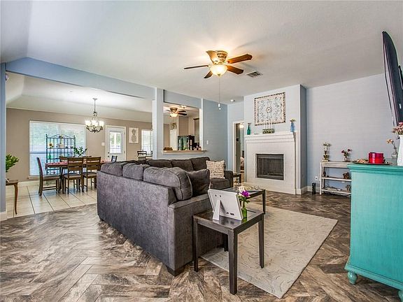 3rd image of 4709 Egret St