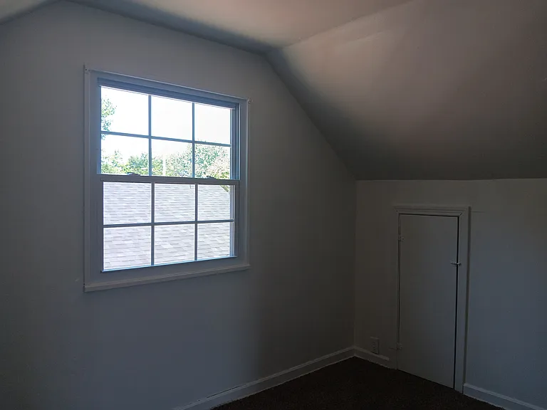 12405 Emery Ave — Photo 11