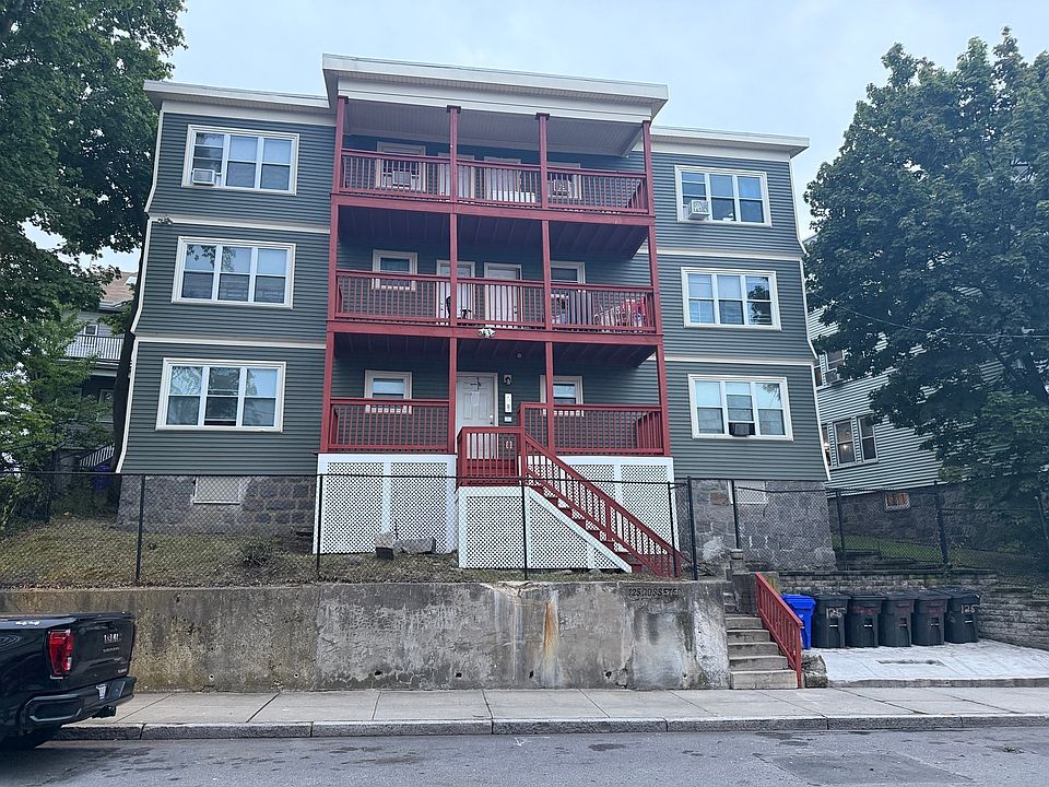 1st image of 125 Rosseter St