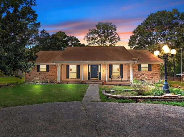 9803 Chase Island Dr, Shreveport, LA 71118