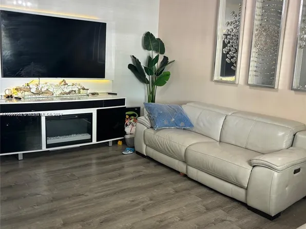 19162 NW 46th Ave, Miami Gardens, FL 33055