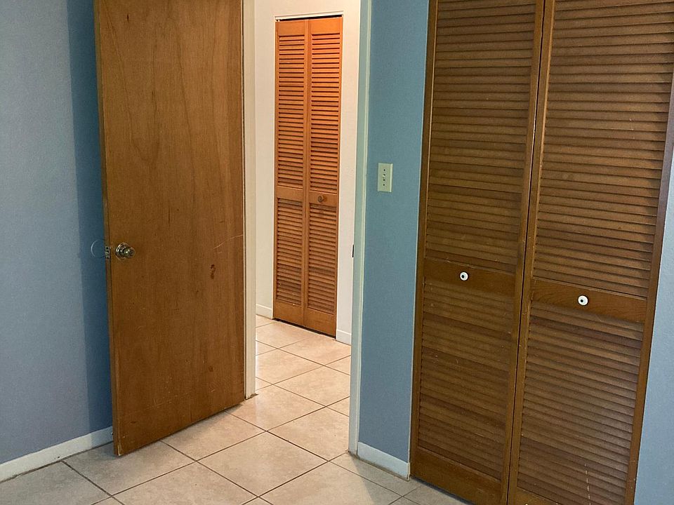 1st image of 949 Lexington St