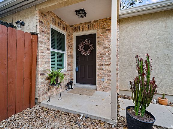 5th image of 13155 Brook Garden