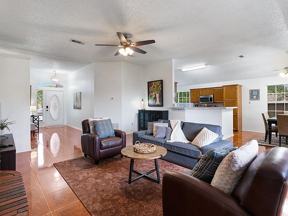 5th image of 2505 Creek Dr