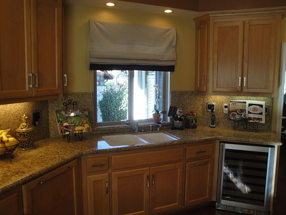 5th image of 308 Jacaranda Dr