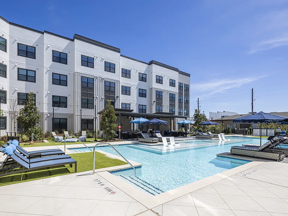 Prose Highland apartments community photo