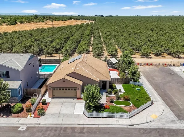1400 Shoreline Dr, Madera, CA 93637