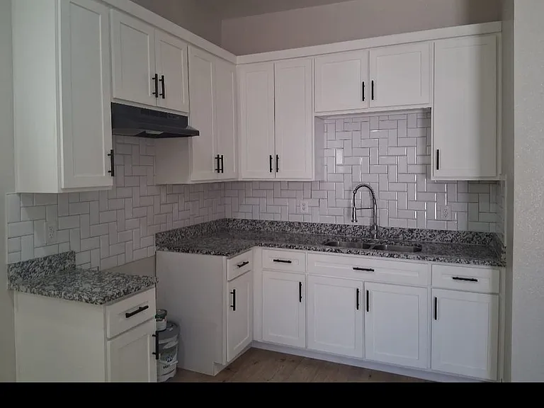 2414 San Diego Ave — Photo 16