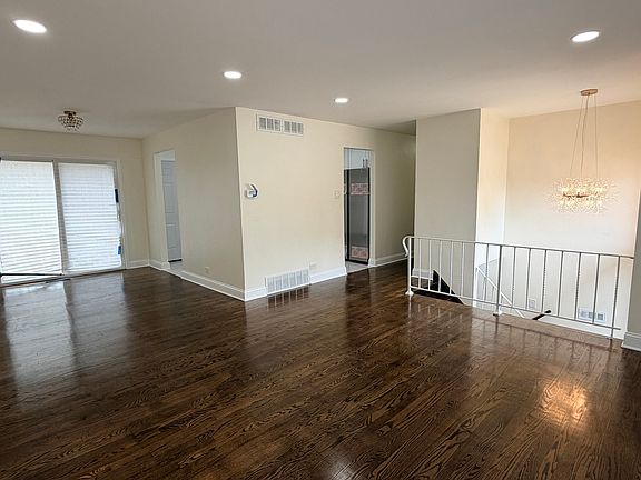 3rd image of 15203 Waterman Dr