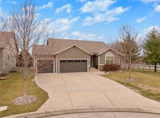 18302 W 194th Ter, Spring Hill, KS 66083