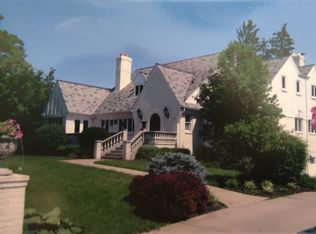 2526 Grandin Rd, Cincinnati, OH 45208