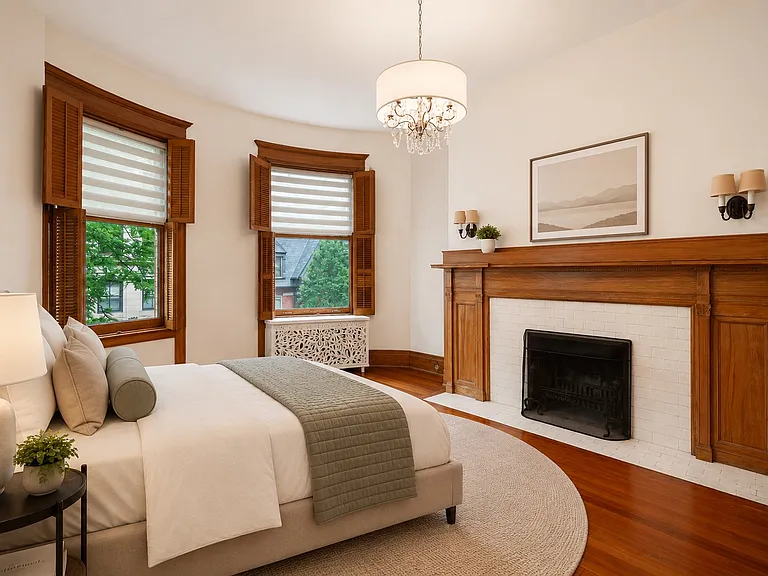 1210 N Astor St #3B — Photo 13