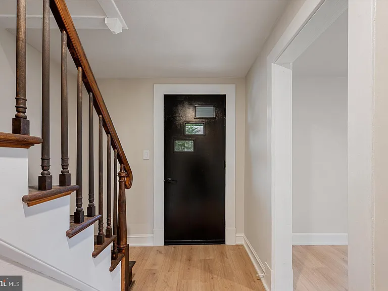 553 Highland Ave — Photo 12
