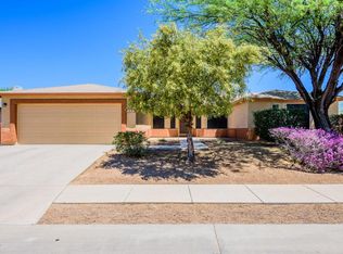 10173 E Canyon Meadow Dr, Tucson, AZ 85747