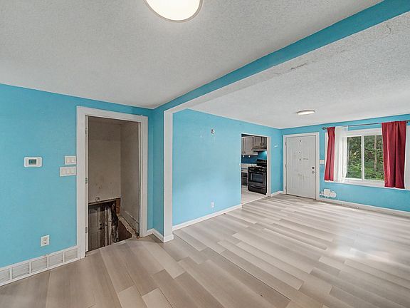 4th image of 3708 Kinsey Ave