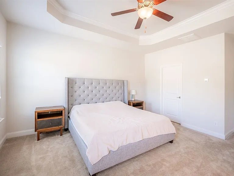1006 Drayman Pl — Photo 24
