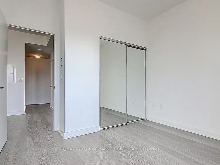 11 Wellesley St W #2506 — Photo 16