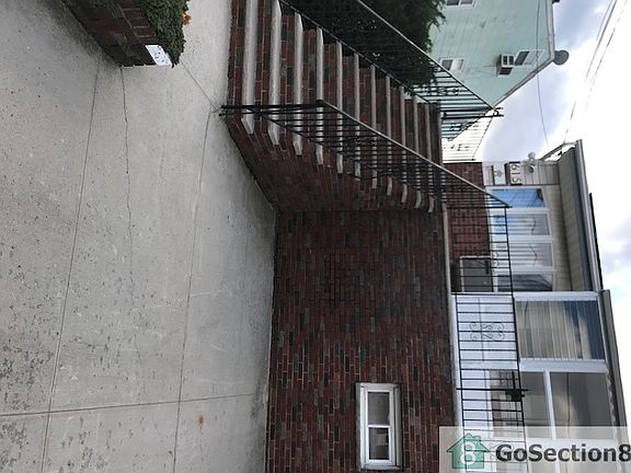 3rd image of 615 Beach 69th St #1