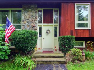 657 Locust Point Rd, Rumson, NJ 07760