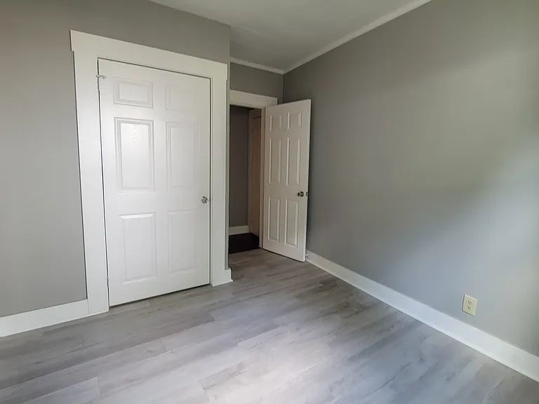 162 Rollstone St #1A — Photo 5