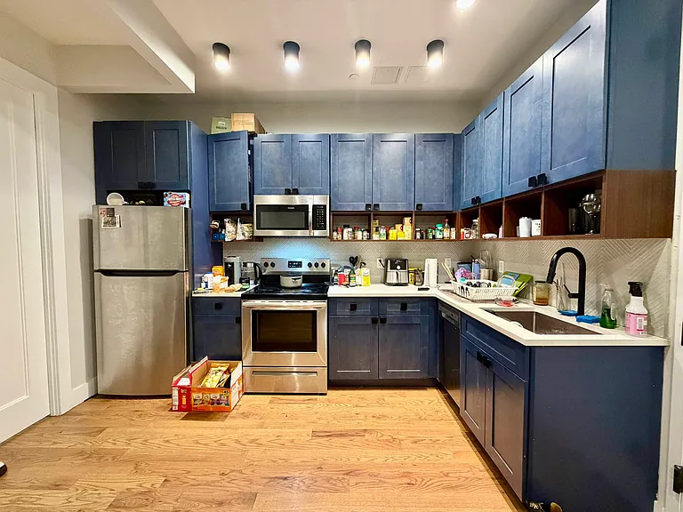 1477 Greene Ave #1A — Photo 2