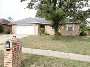 3505 S Sunrise Ave, Springfield, MO 65807