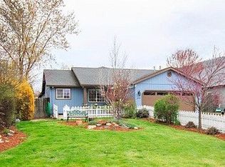 450 Berry Cir, Talent, OR 97540