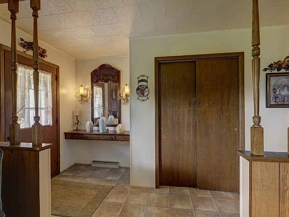 3rd image of 181670 Sportsman Dr