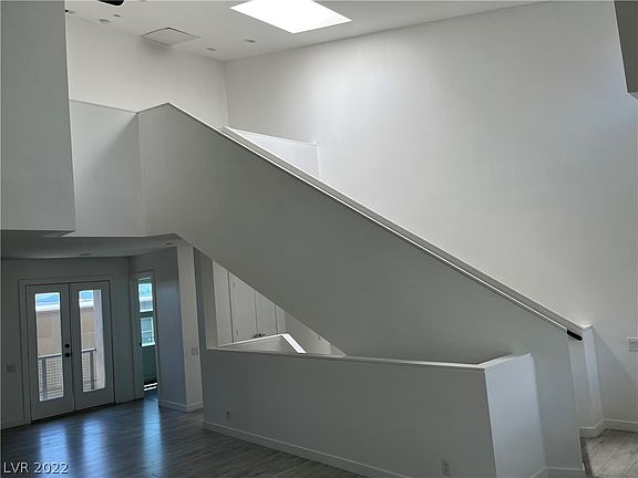 5th image of 234 Dougram Ave